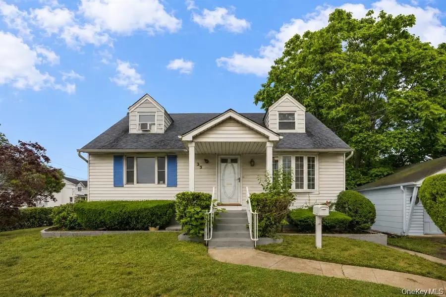33 N Montgomery Street, Valley Stream, NY 11580 - #3