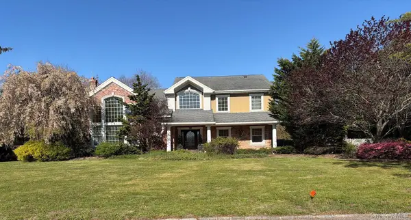 906 Thompson Drive, Bay Shore, NY 11706