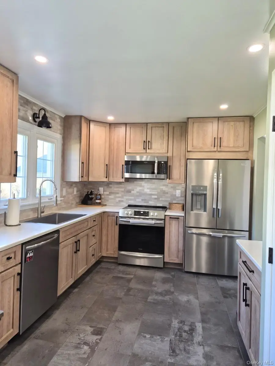 5 Orchard Place, Tillson, NY 12486 - #3