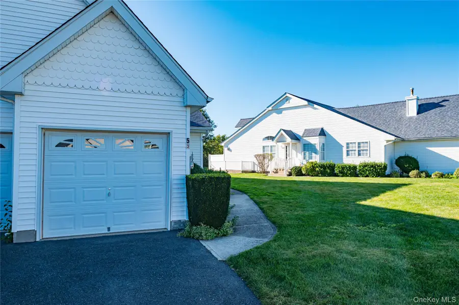 53 Summerfield Lane N, Riverhead, NY 11901 - #3