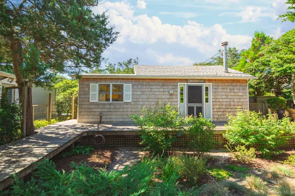 237 Sea Walk, Cherry Grove, NY 11782