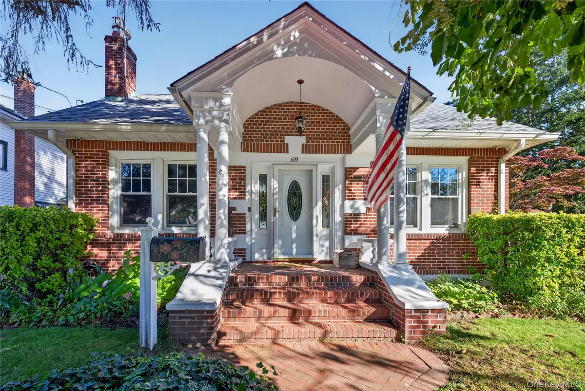 69 Robert Street, Patchogue, NY 11772 - #1