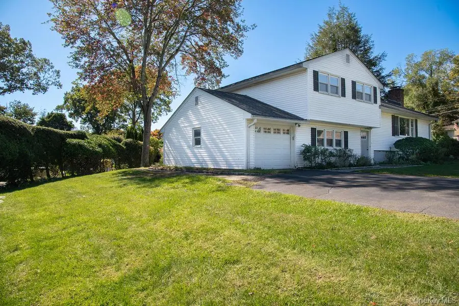 4 Robin Street, Pearl River, NY 10965 - #2