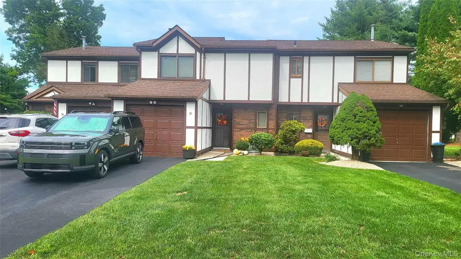 33 Amber Court, Poughkeepsie, NY 12603 - #2