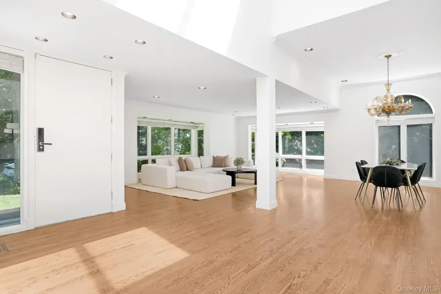 12 Hearthstone Circle, Scarsdale, NY 10583 - #3