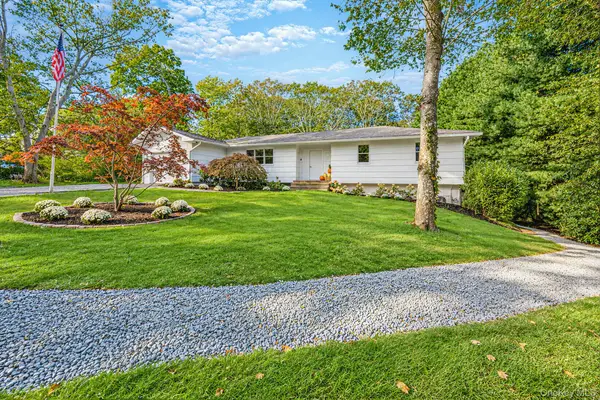 65 Oak Drive, Calverton, NY 11933