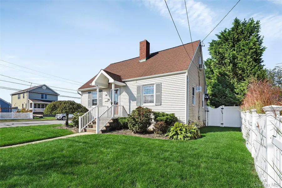 200 Forest Avenue, Massapequa, NY 11758 - #2