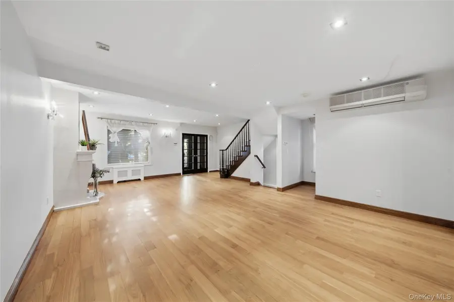 60-39 69th Lane, Maspeth, NY 11378 - #2
