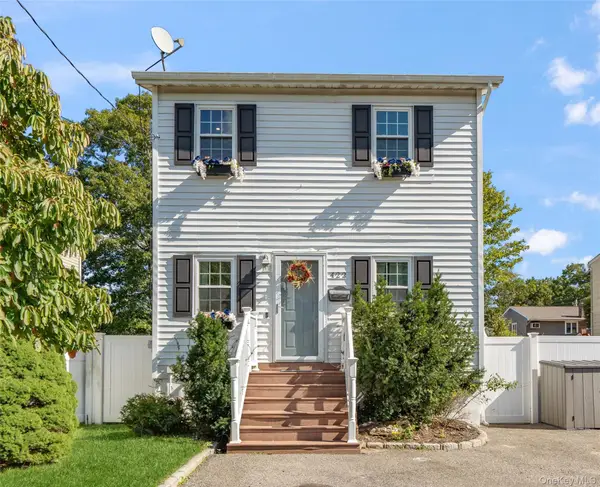 422 Myrtle Avenue, West Islip, NY 11795