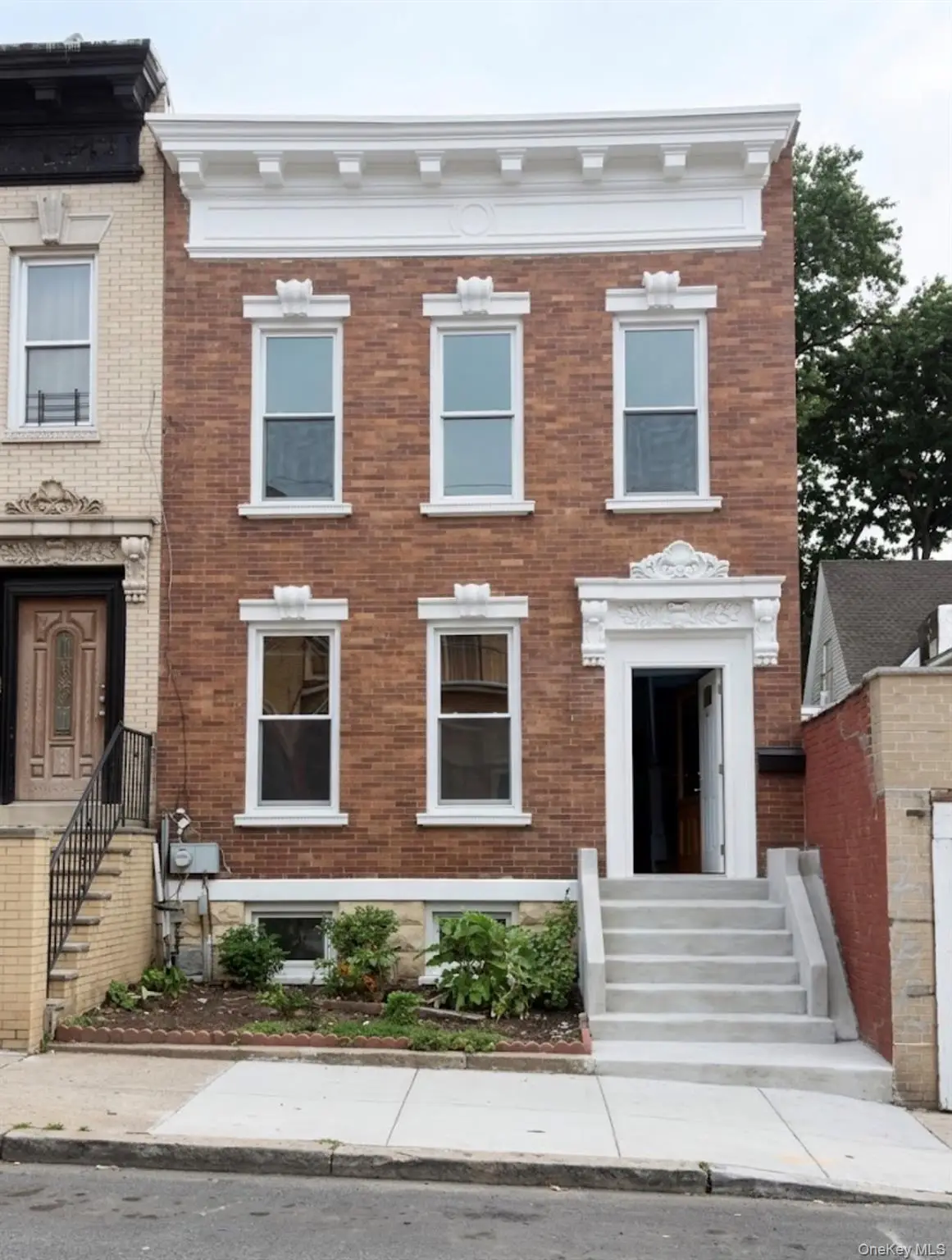 33 Sunnyside Court, Brooklyn, NY 11207 - #1