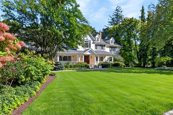 44 Brookside Drive, Manhasset, NY 11030