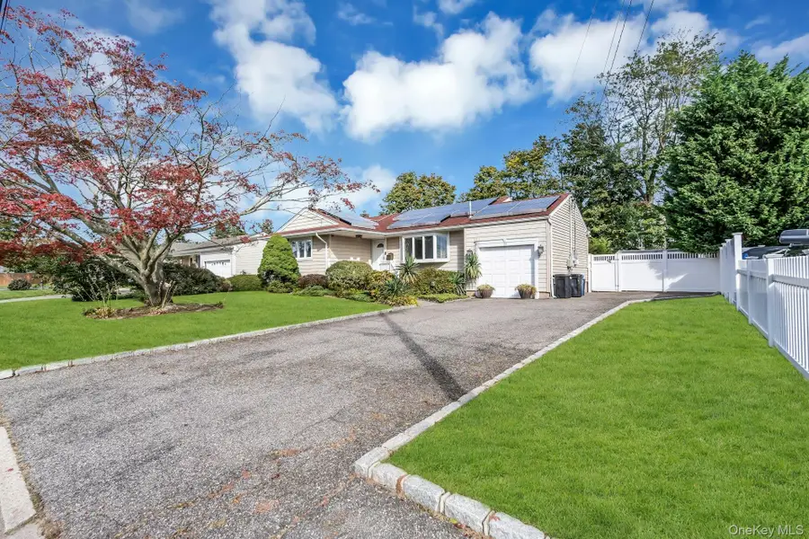 77 Jenkins Avenue, North Babylon, NY 11703 - #3