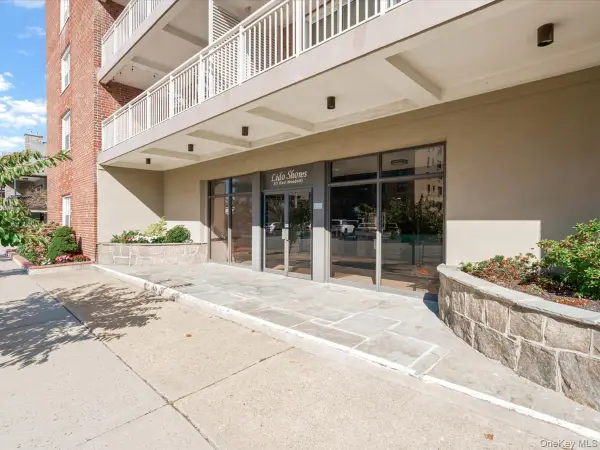 855 E Broadway #6H, Long Beach, NY 11561