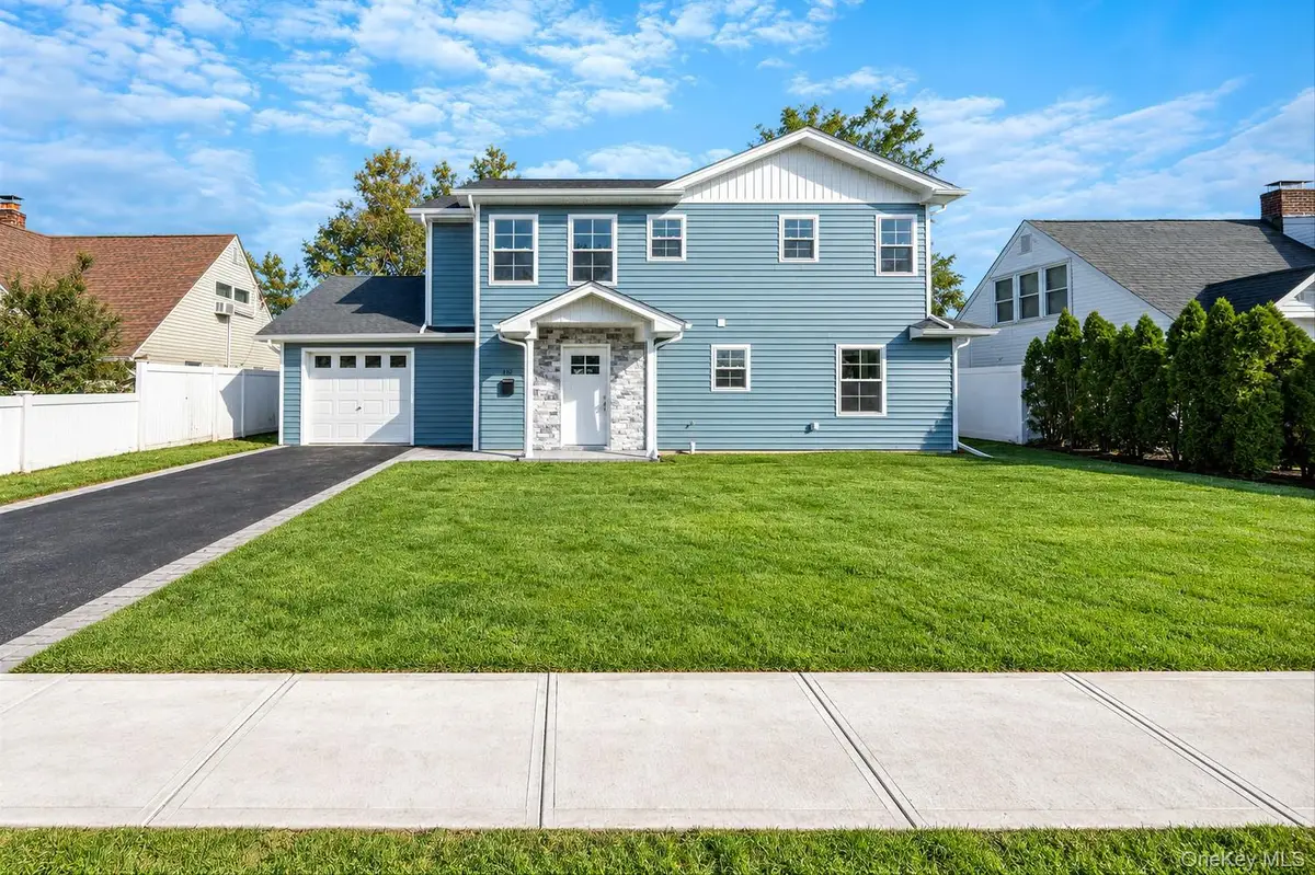 110 Bayberry Lane, Levittown, NY 11756 - #1