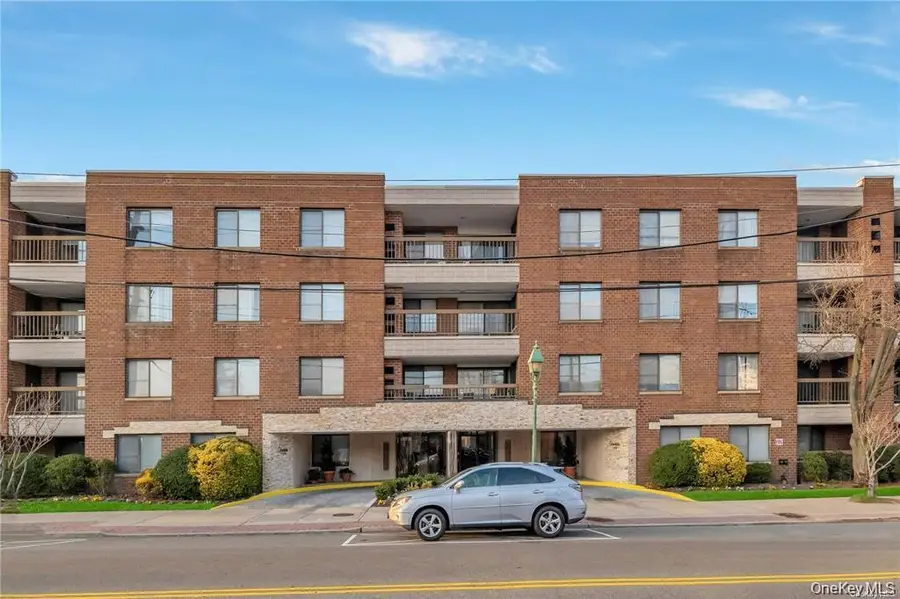376 Central Avenue #4-U, Lawrence, NY 11559 - #2