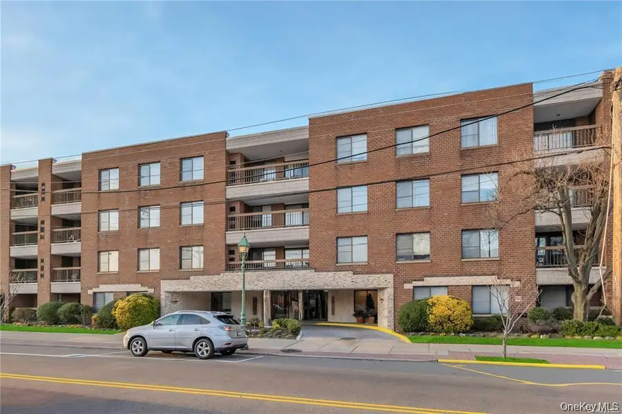 376 Central Avenue #4-U, Lawrence, NY 11559 - #3