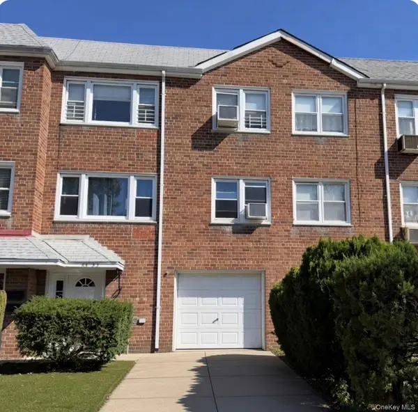 83-53 264th Street, Glen Oaks, NY 11004
