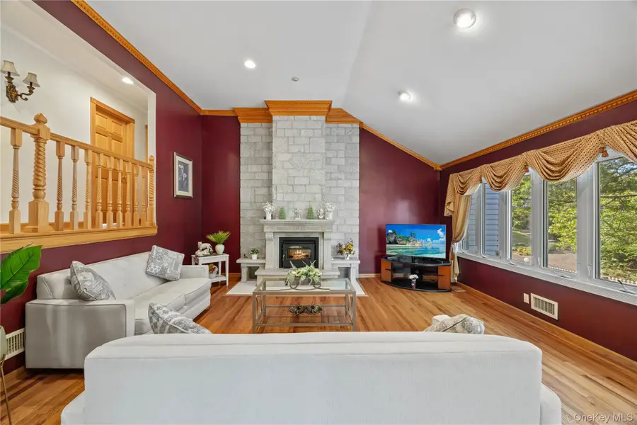 81 Avondale Road, Yonkers, NY 10710 - #3