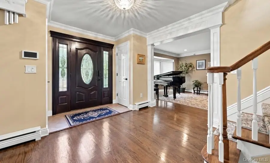 26 Astro Place, Dix Hills, NY 11746 - #2