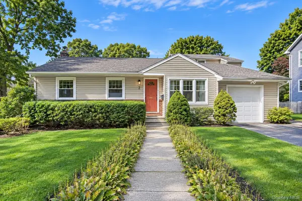2 Milburn Lane, Huntington, NY 11743