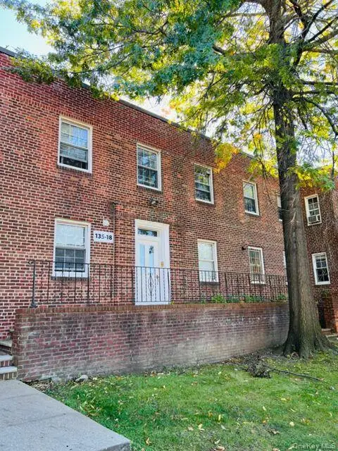 135-18 78 Ave #8F, Flushing, NY 11367