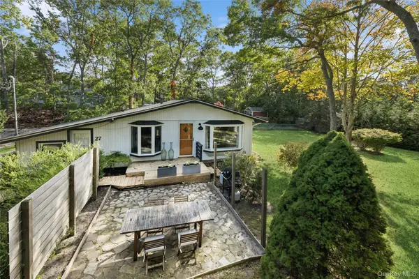 27 Ocean Avenue, Hampton Bays, NY 11946