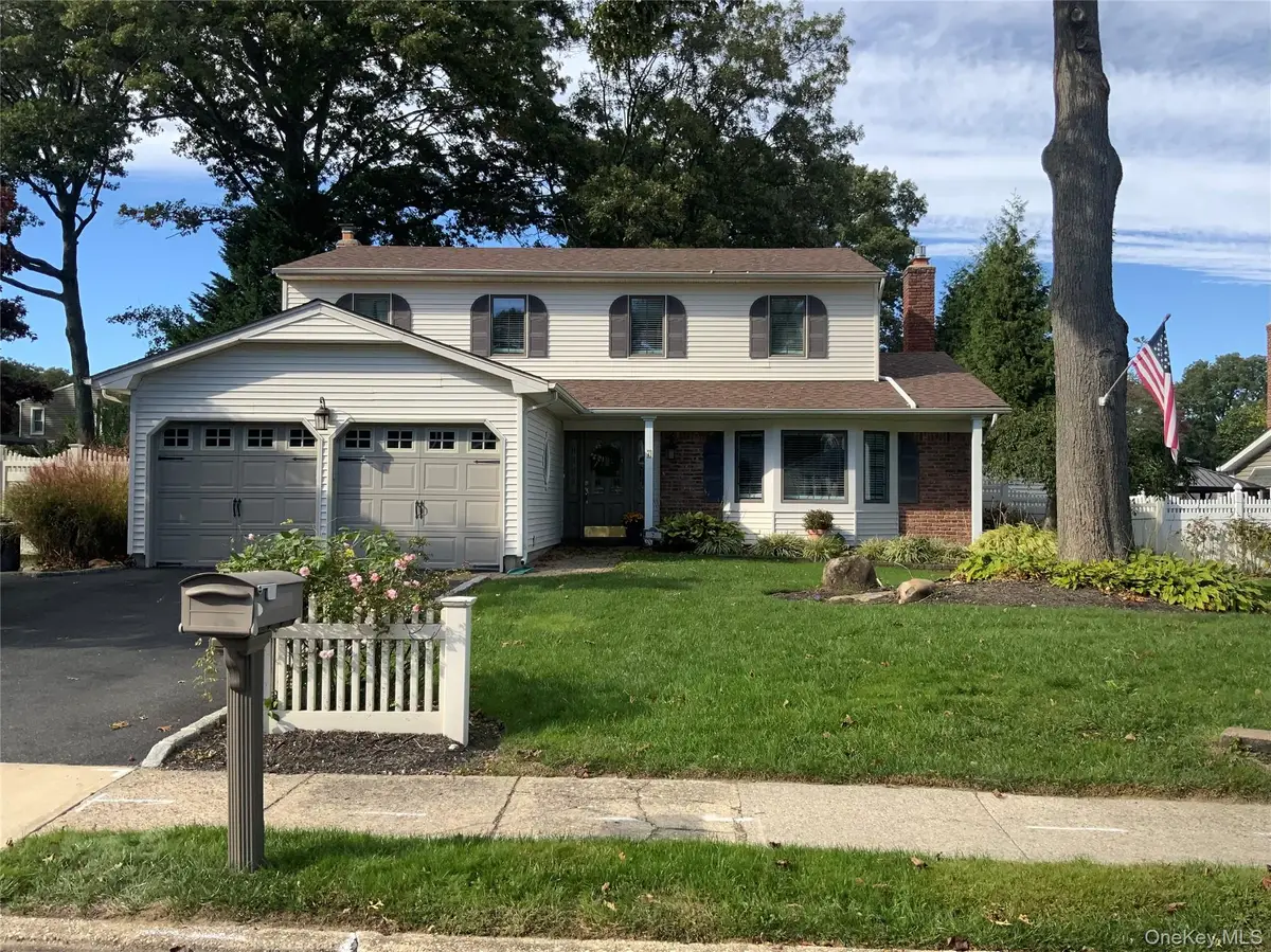 7 Colmar Avenue, Lake Grove, NY 11755 - #1