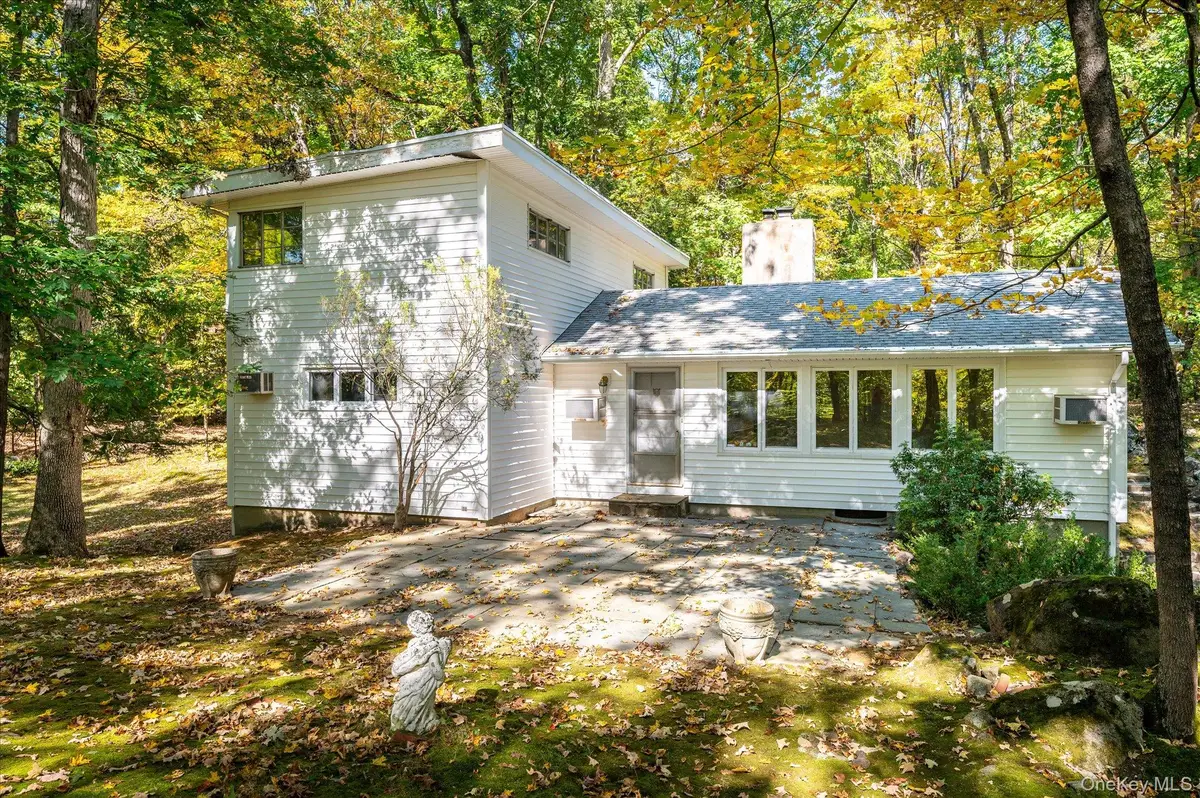 1471 Old Logging Road W, Yorktown Heights, NY 10598 - #1