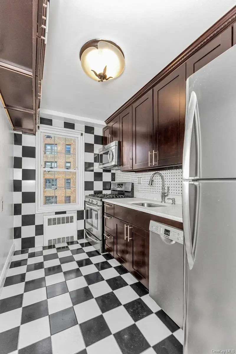 140-21 Burden Crescent #306, Briarwood, NY 11435 - #1