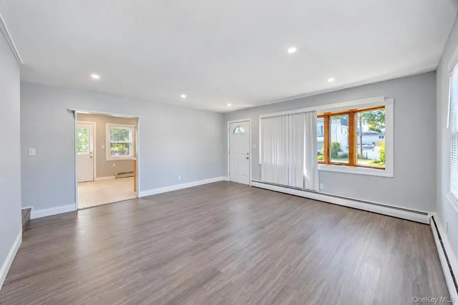 180 N 7th Street, Lindenhurst, NY 11757 - #2