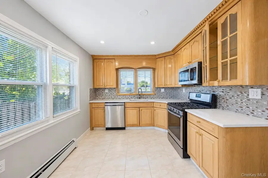 180 N 7th Street, Lindenhurst, NY 11757 - #3