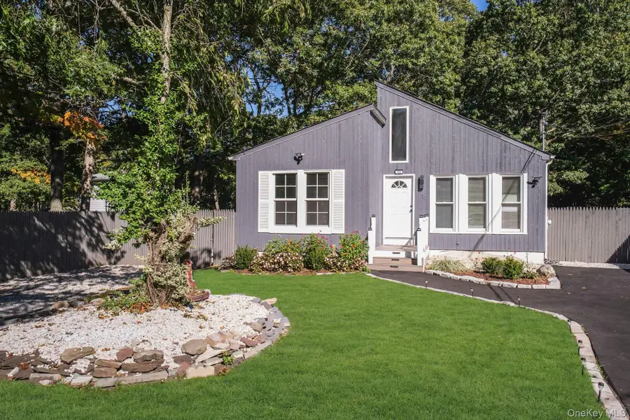 130 Auborn Avenue, Shirley, NY 11967 - #2