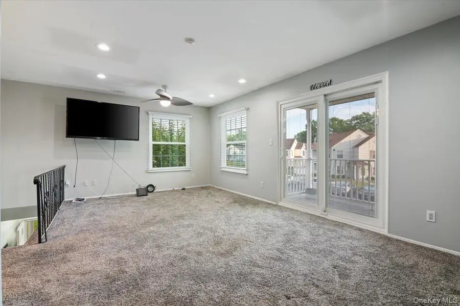 80 Fairview Circle, Middle Island, NY 11953 - #3