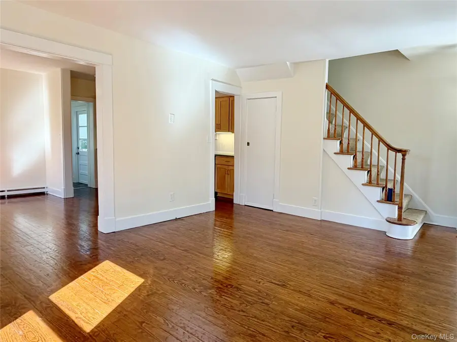 92 School Street, Oyster Bay, NY 11771 - #2