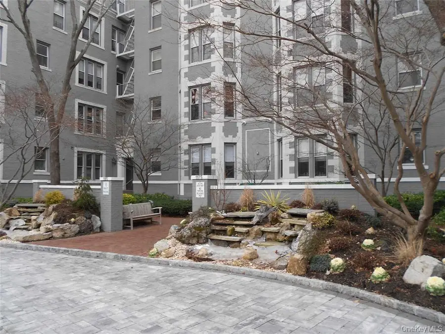 1185 E Broadway #4E, Hewlett, NY 11557 - #2