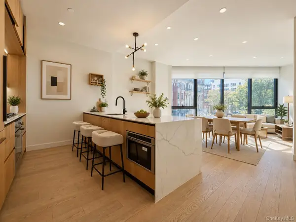 5 Court Square W #2F, Long Island City, NY 11101
