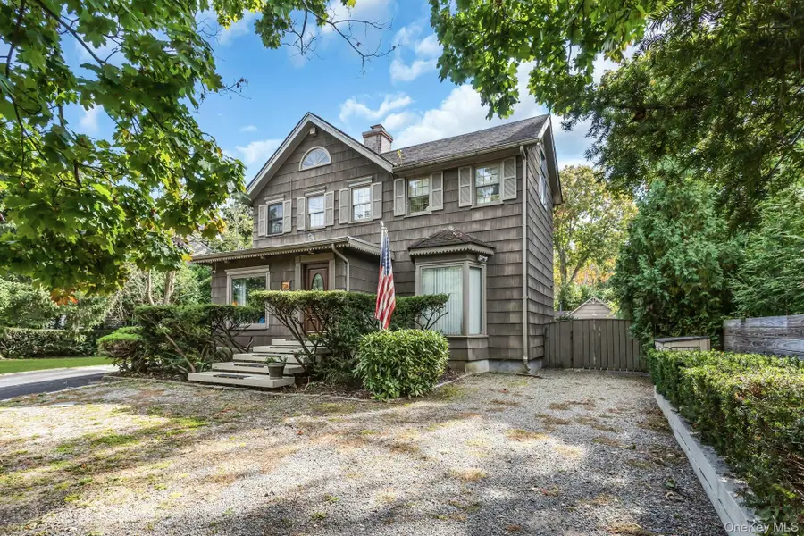 126 Harbor Hill Road, Roslyn Heights, NY 11577 - #3