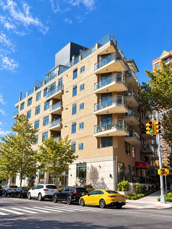 13229 Blossom Avenue #4G, Flushing, NY 11355