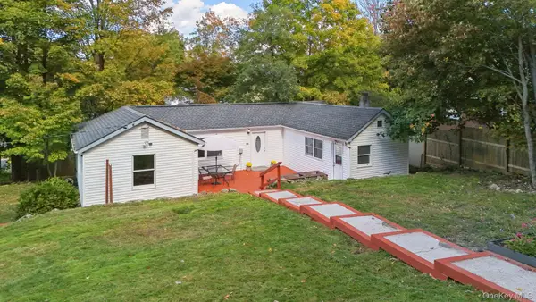 12 Crest Drive, Mahopac, NY 10541