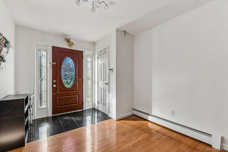 81 Twin Oaks Drive, Kings Park, NY 11754 - #2