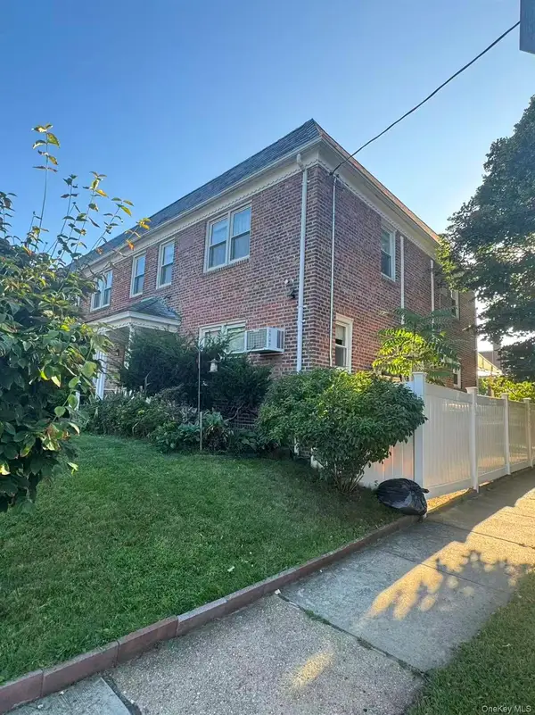 75-02 168th Street, Fresh Meadows, NY 11366