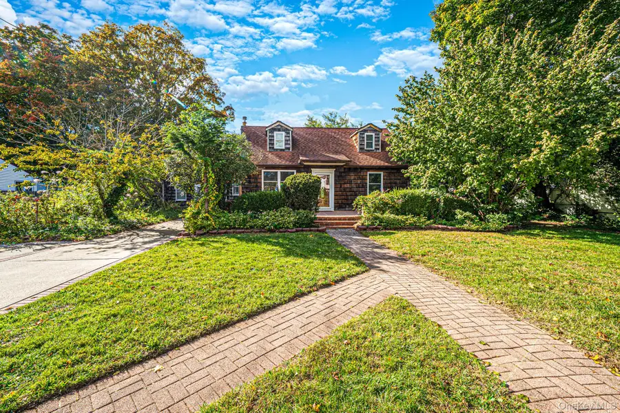 1041 Joselson Avenue, Bay Shore, NY 11706 - #2