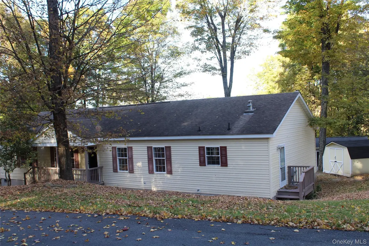 15 Curving Hill, Unionville, NY 10988 - #1