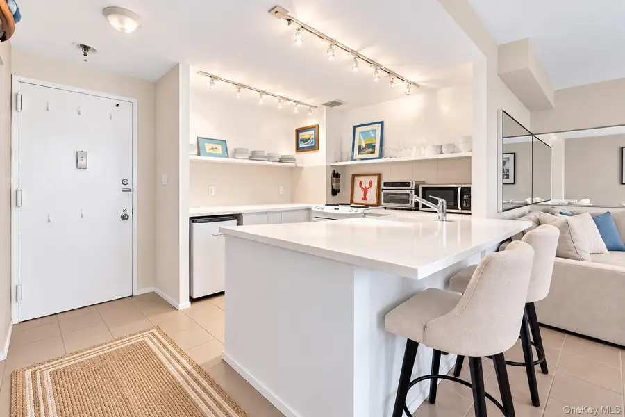 100 W Broadway #4N, Long Beach, NY 11561 - #2