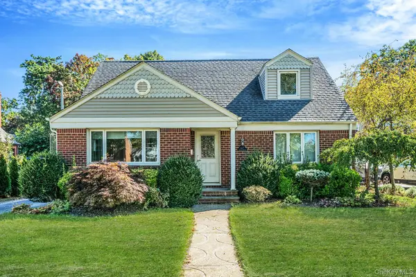 127 Locust Street, Floral Park, NY 11001
