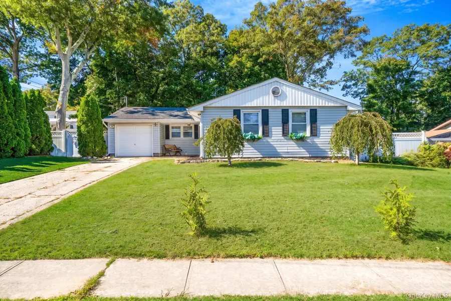12 Mountain Street, Ronkonkoma, NY 11779 - #2
