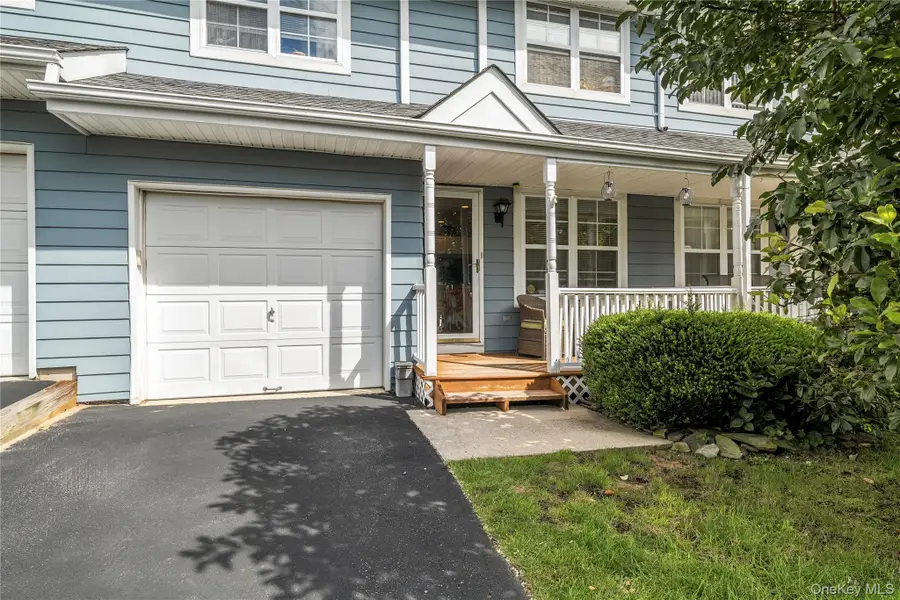 5 Spruce Lane, Central Islip, NY 11722 - #2
