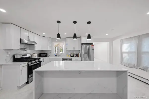35 E Euclid Street, Valley Stream, NY 11580