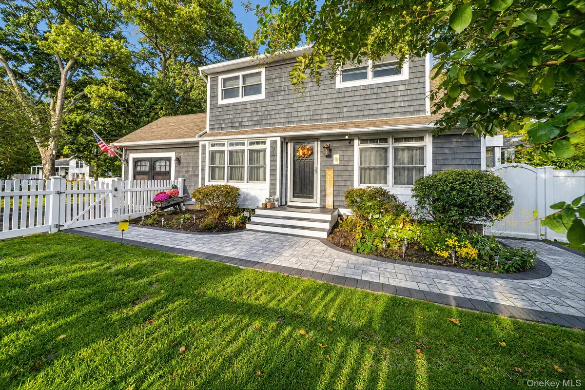 517 Waverly Avenue, Patchogue, NY 11772 - #1