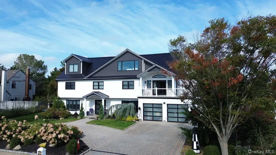 48 Shore Drive S, Copiague, NY 11726 - #2
